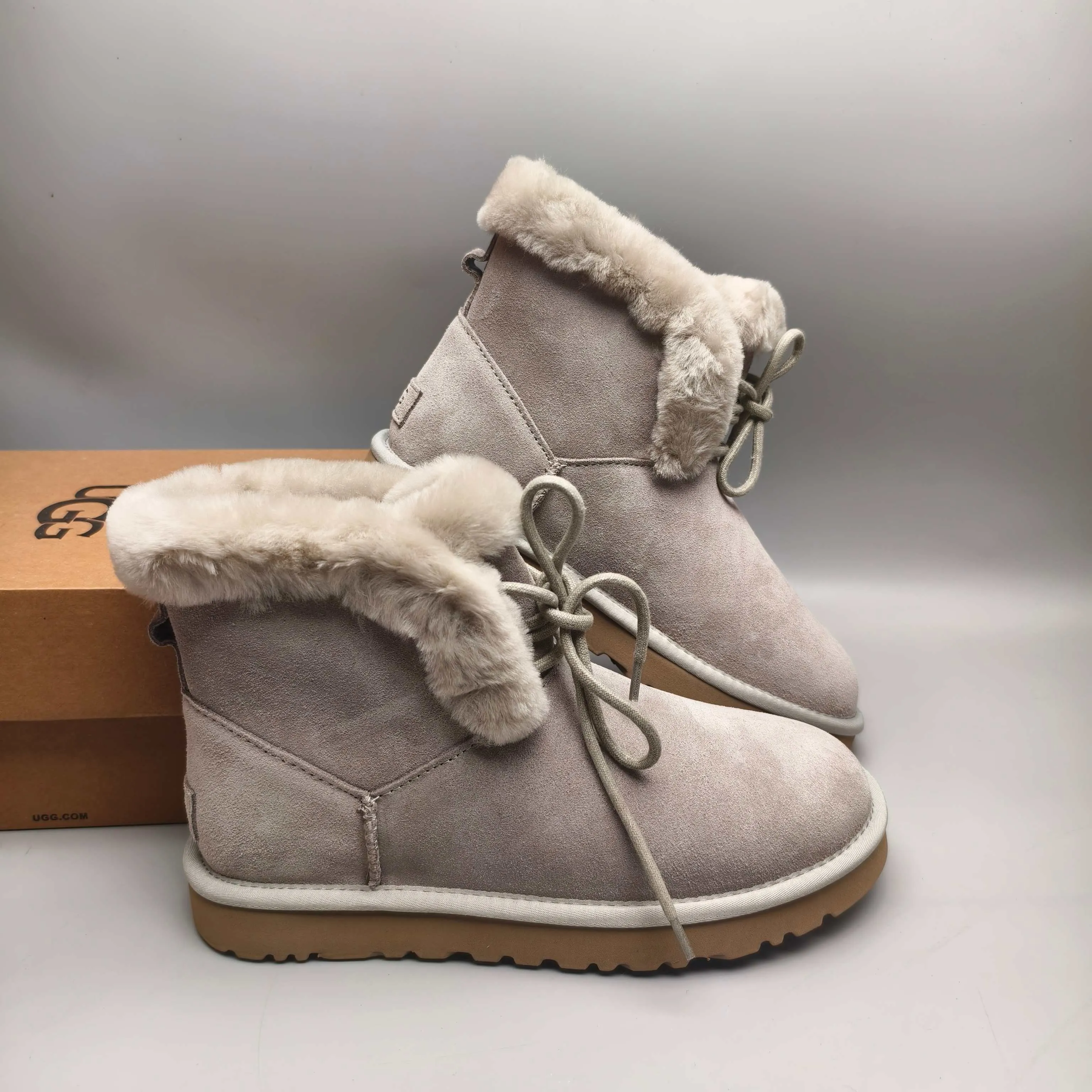 💰520 UGG sheepskin all-in-one snow boots 4576 mid-calf lace-up casual women's shoes Color: Gray Maroon Black Matching Size: 35-40